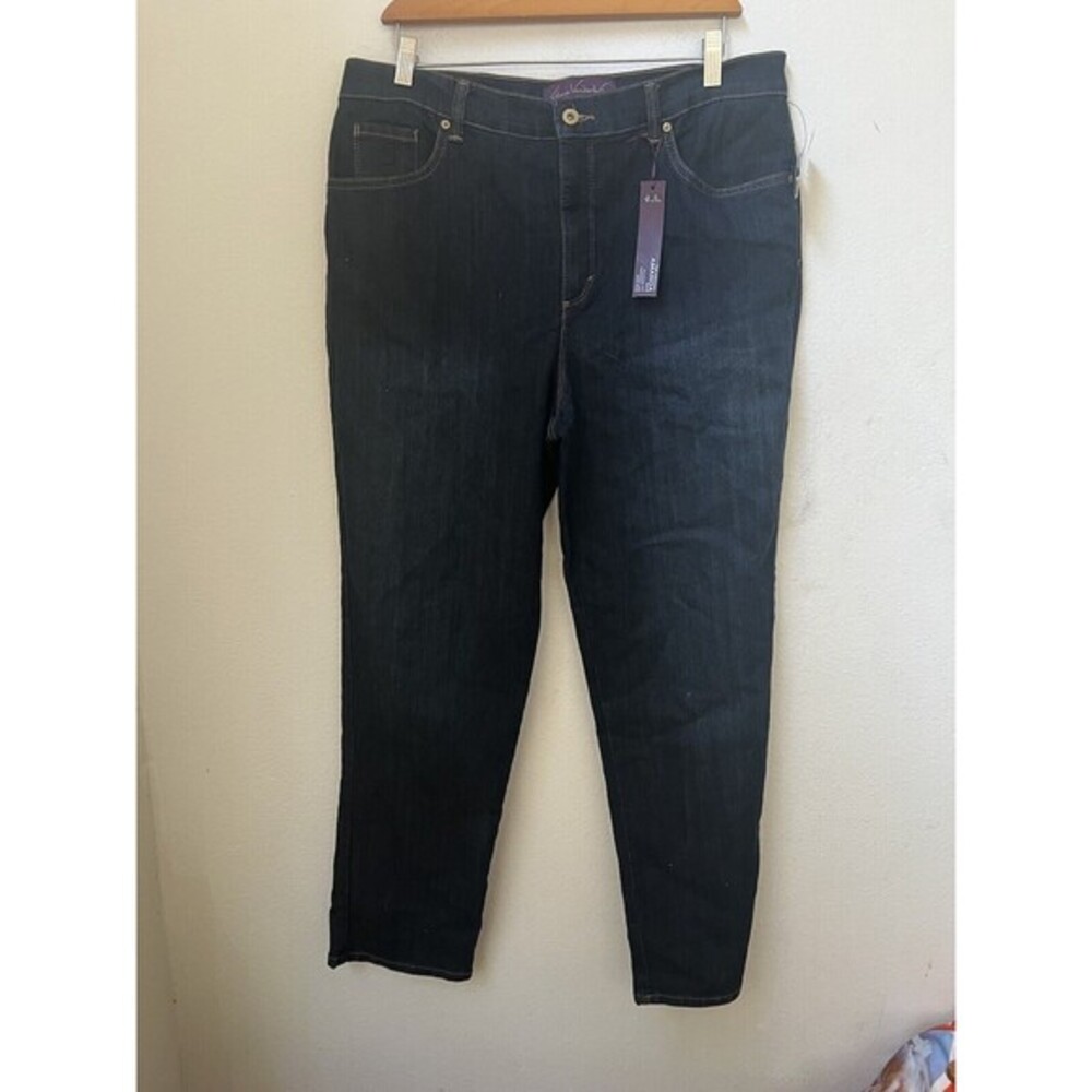 NWT GLORIA VANDERBILT AMANDA BLUE STRAIGHT LEG JEANS SIZE 14 (L8)